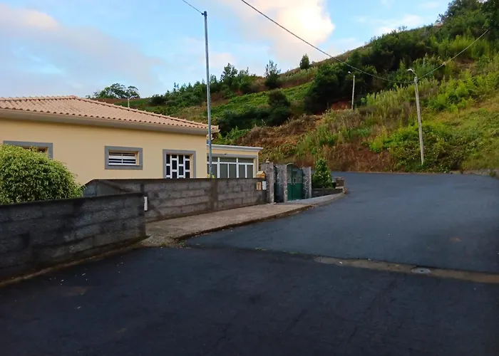 House Luís Ornelas Hébergement de vacances Faja do Mar